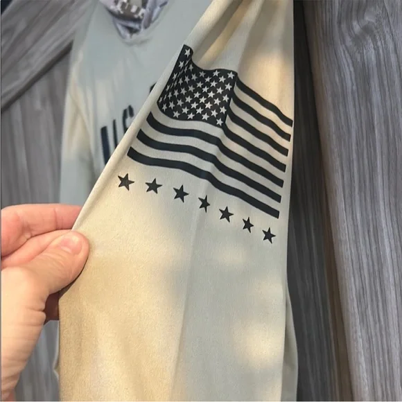 U.S. Army Tan Camouflage Hoodie - Picture 4 of 7